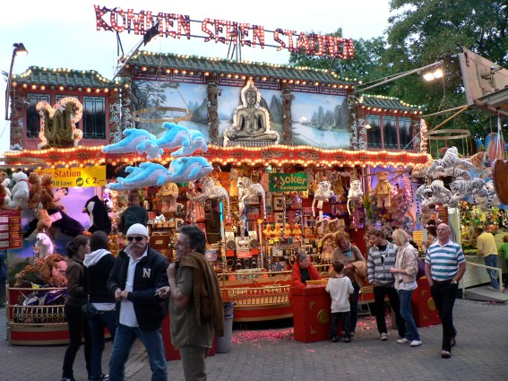 Der Popanz auf der Kirmes